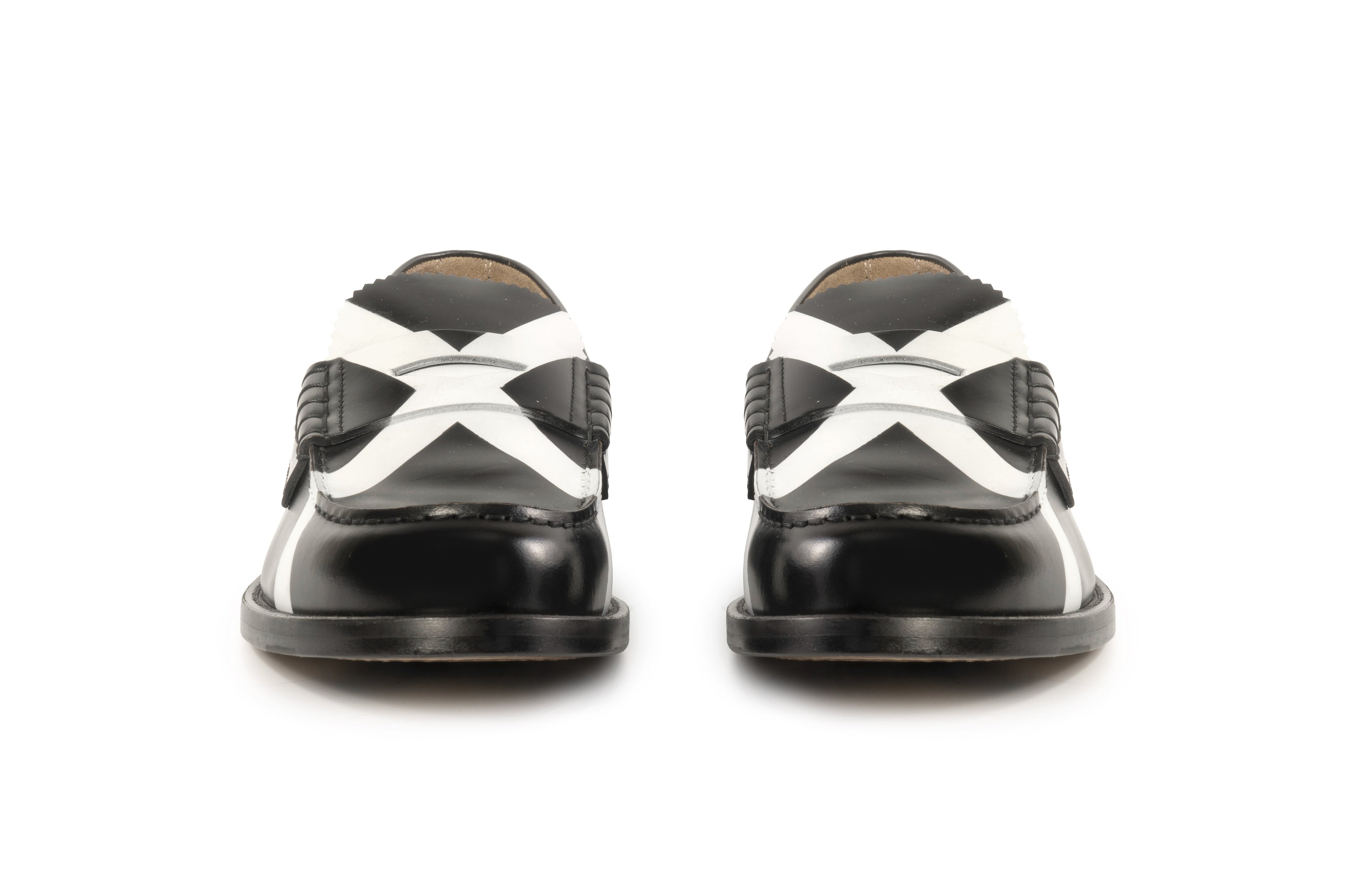 CO1380 BLACK X WHITE - Collegemoccassin